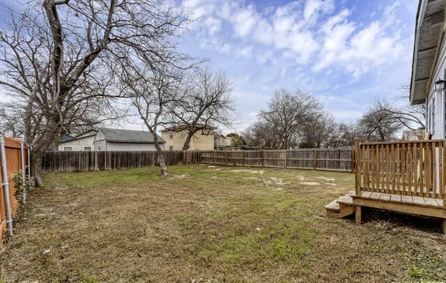 2-bedroom rental at 5345 Commerce in San Antonio, TX — photo 1