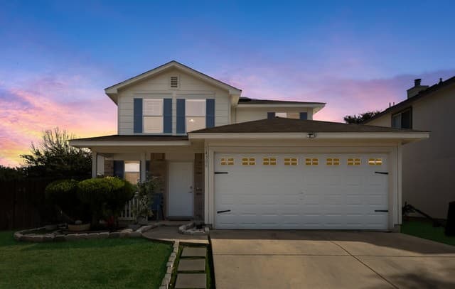 4-bedroom rental at 14306 Yellow Warbler in San Antonio, TX — photo 1