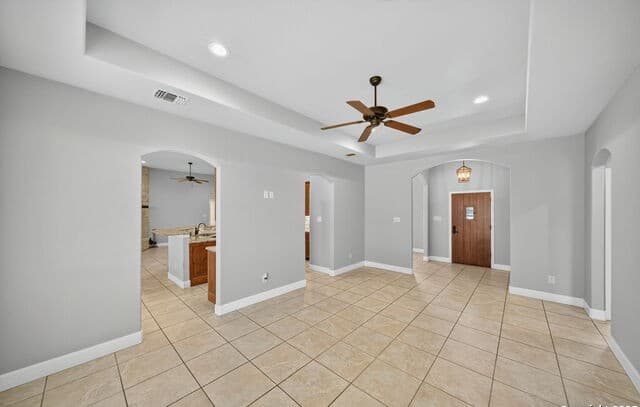 Home for sale at 1626 Clover Ridge in Pleasanton, TX — photo 5