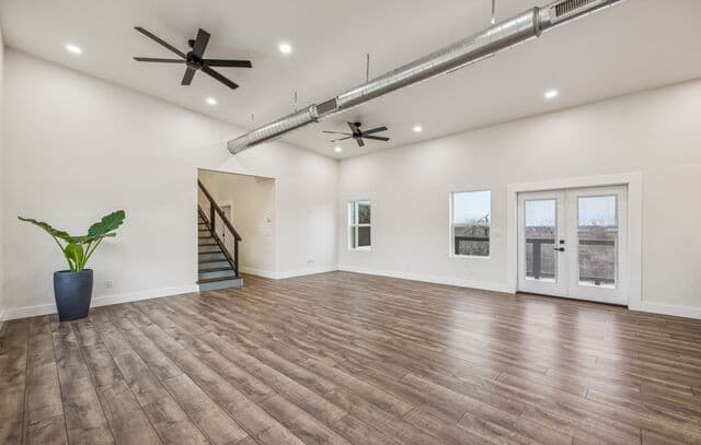 3-bedroom rental at 300 County Road 5781 in Castroville, TX — photo 5