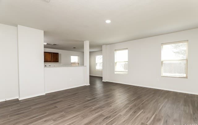 4-bedroom rental at 2235 Fishing Trail in San Antonio, TX — photo 4