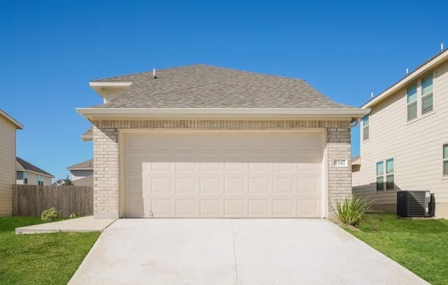 3-bedroom rental at 9347 Evening Shade Court in San Antonio, TX — photo 1
