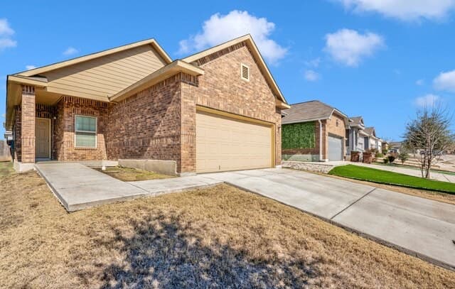4-bedroom rental at 7307 Birch Stage in San Antonio, TX — photo 2