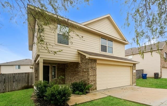 3-bedroom rental at 5006 War Cloud in San Antonio, TX — photo 2