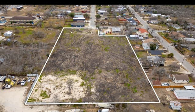 rental at 226 Beethoven St in San Antonio, TX — photo 2