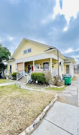 rental at 1108 Fresno in San Antonio, TX — photo 4