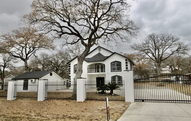 3-bedroom rental at 23239 Skila in Elmendorf, TX — photo 1