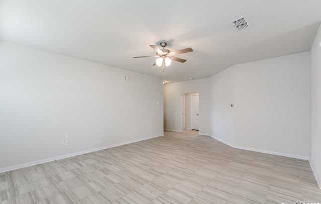 3-bedroom rental at 22914 Skila Dr in Elmendorf, TX — photo 5