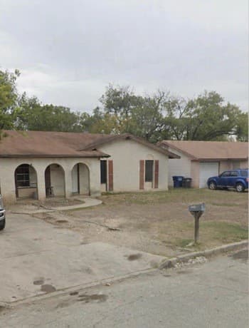 3-bedroom rental at 4443 Clear Spring in San Antonio, TX — photo 1
