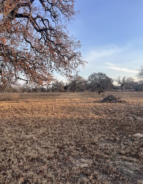 4-bedroom rental at 475 Roemer in Floresville, TX — photo 3
