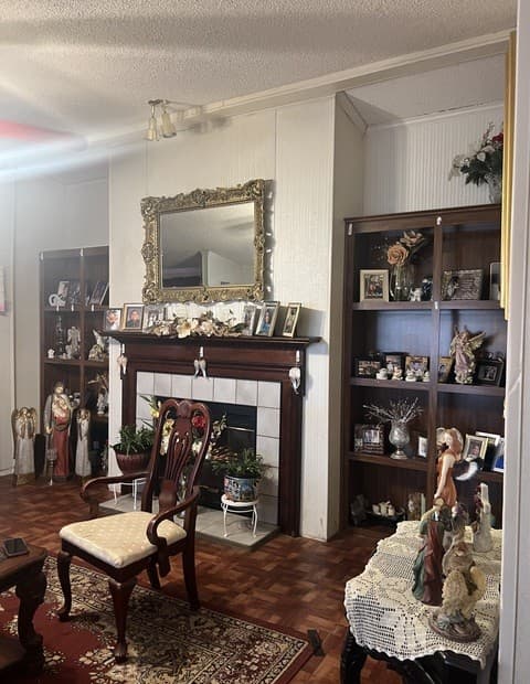 4-bedroom rental at 475 Roemer in Floresville, TX — photo 5