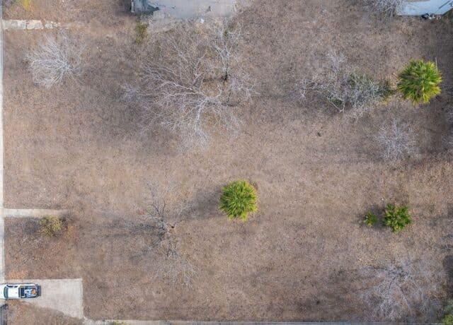 rental at 724 W Poplar in San Antonio, TX — photo 5