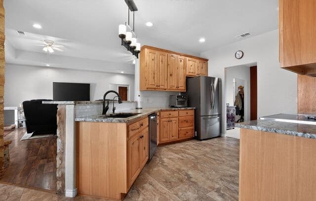 3-bedroom rental at 14531 Chance in Lytle, TX — photo 2