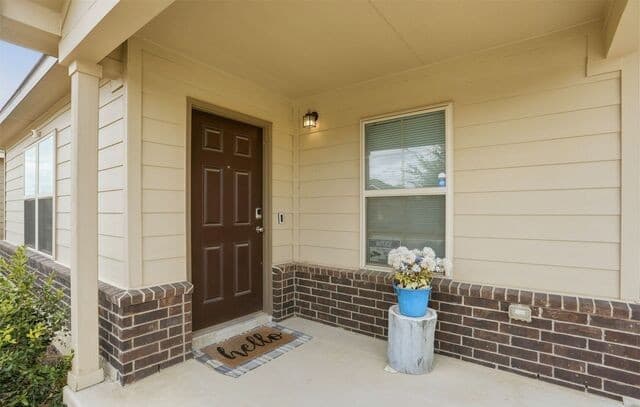 3-bedroom rental at 7003 Emerald Valley in San Antonio, TX — photo 3