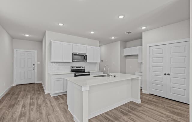 4-bedroom rental at 9923 Chavaneaux Lndg in San Antonio, TX — photo 3