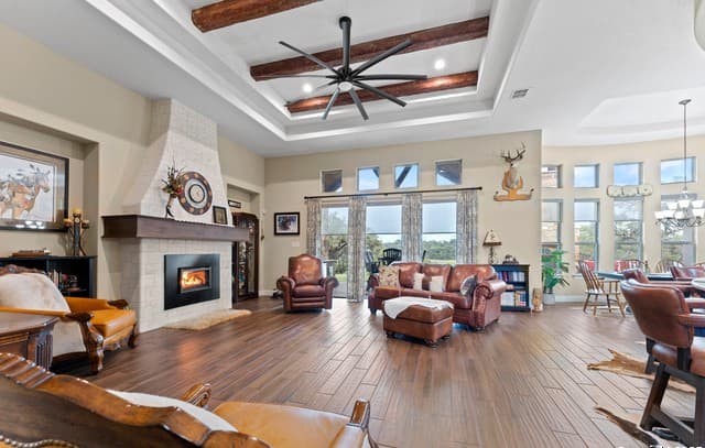 2-bedroom rental at 483 Wright in Bandera, TX — photo 4