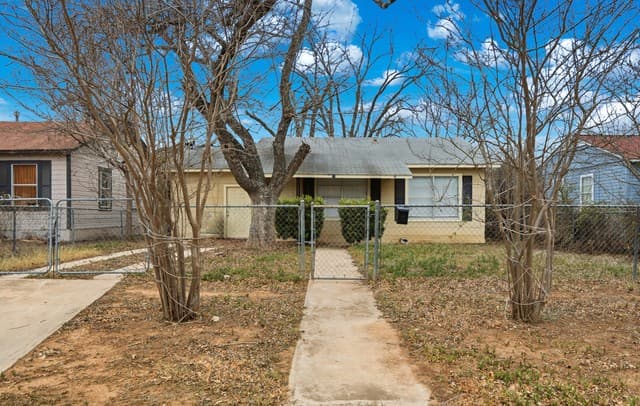 2-bedroom rental at 507 Wright Ave in Schertz, TX — photo 1