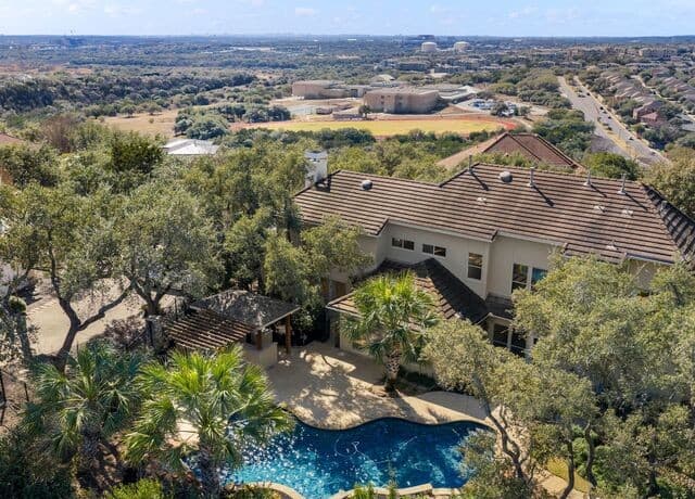 5-bedroom rental at 21218 Harvest Hills in San Antonio, TX — photo 5