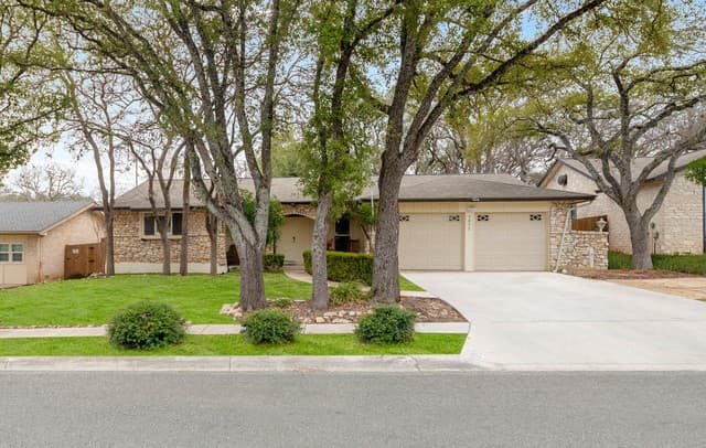 3-bedroom rental at 4822 Bucknell in San Antonio, TX — photo 1