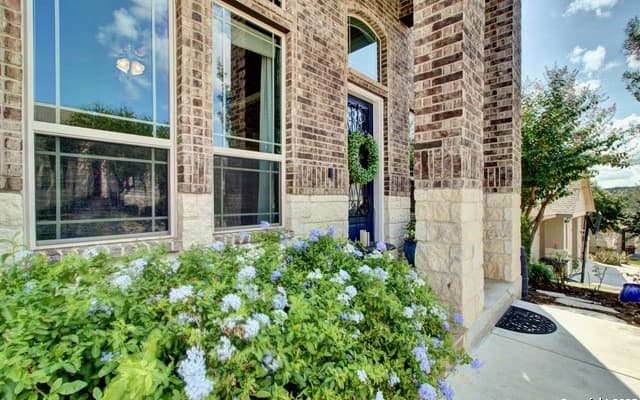 4-bedroom rental at 28518 Tristant Ridge in San Antonio, TX — photo 5