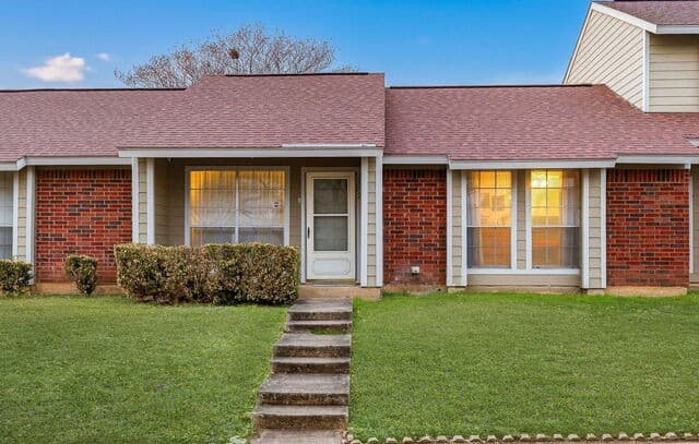 2-bedroom rental at 9140 Timber Path Unit UNIT 2502 in San Antonio, TX — photo 1