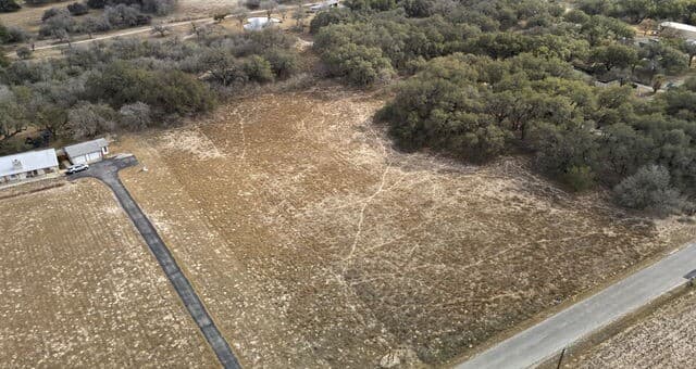rental at 246 Shamrock Dr., in Floresville, TX — photo 2