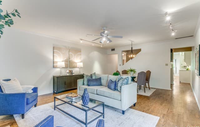 2-bedroom rental at 1022 Navarro Unit 306 in San Antonio, TX — photo 5