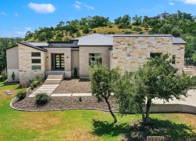 3-bedroom home for sale at 23214 Edens Canyon in San Antonio TX