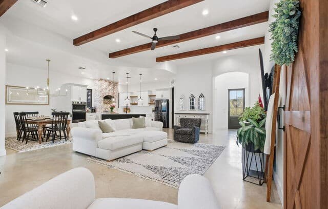 4-bedroom rental at 8304 Monument Oak in Boerne, TX — photo 5