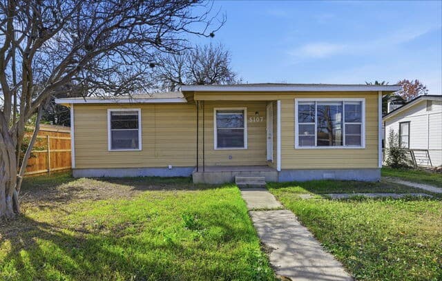 3-bedroom rental at 5107 Cien in San Antonio, TX — photo 1