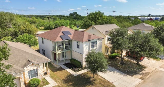 3-bedroom rental at 9515 Nueces Canyon in San Antonio, TX — photo 1