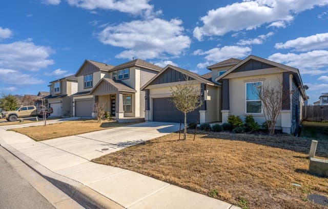 Home for sale at 8336 Sunrise Glen in Selma, TX — photo 2