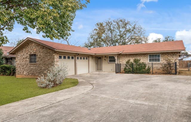 3-bedroom rental at 5527 Slattery in San Antonio, TX — photo 1