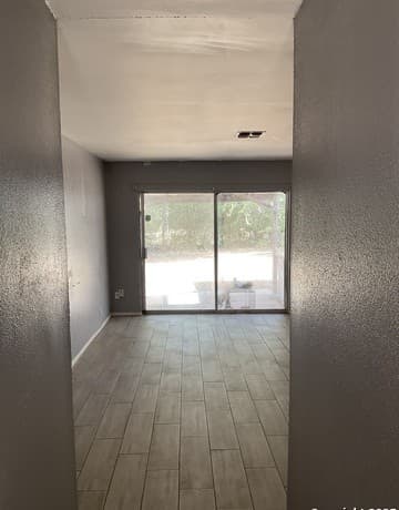 4-bedroom rental at 7334 Glen Hart in San Antonio, TX — photo 3