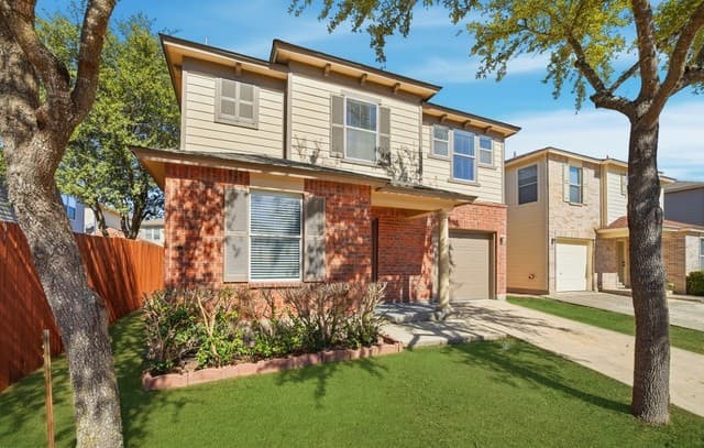 3-bedroom rental at 7723 Nature Pass in San Antonio, TX — photo 3