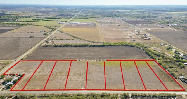 rental at LOT 3 Fm 471 in Natalia, TX — photo 3