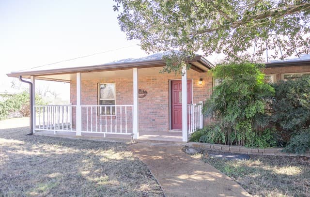 Home for sale at 3190 Pittman Rd in St.Hedwig, TX — photo 4