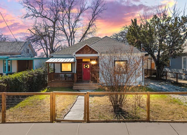 3-bedroom rental at 318 Belmont in San Antonio, TX — photo 1