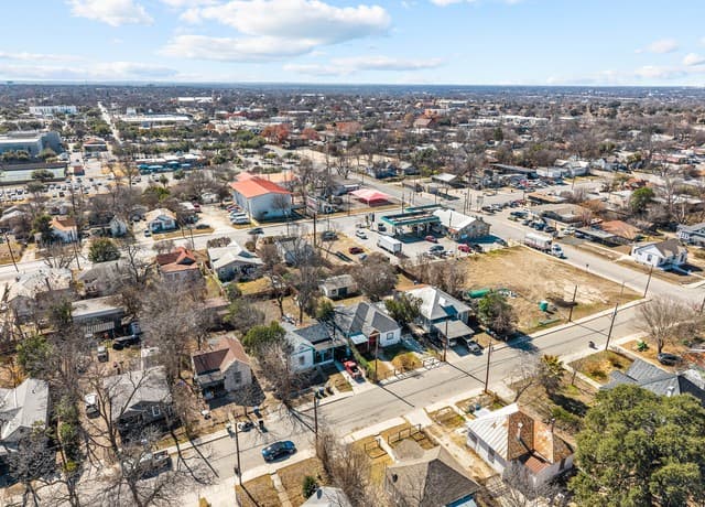 3-bedroom rental at 318 Belmont in San Antonio, TX — photo 5