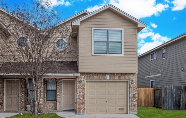 3-bedroom rental at 11427 Creek Eagle in San Antonio, TX — photo 1