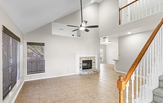 3-bedroom rental at 8814 Lost Arbor Cir in San Antonio, TX — photo 5