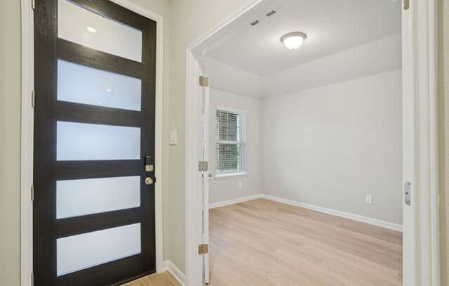 3-bedroom rental at 9907 Briceway Gap in San Antonio, TX — photo 5
