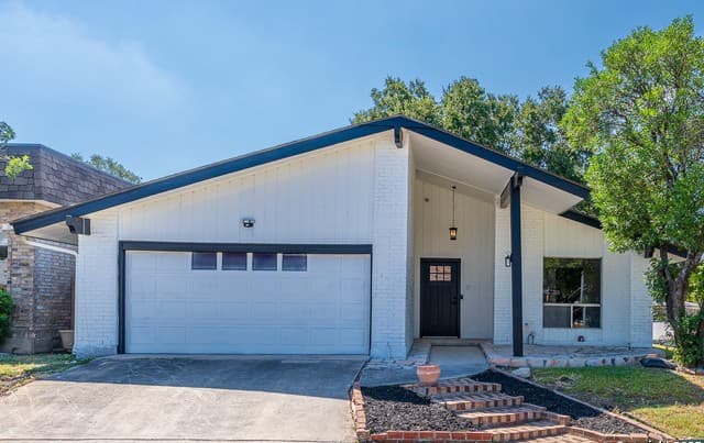 3-bedroom rental at 7104 Glen Mist Unit N/A in San Antonio, TX — photo 1