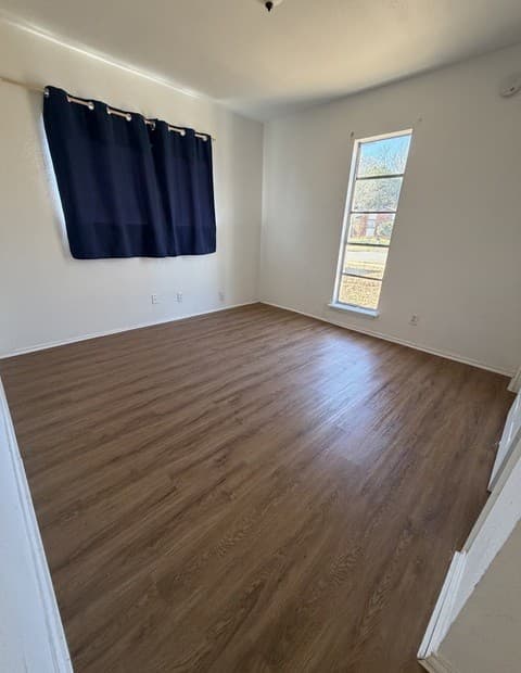 3-bedroom rental at 5915 Highfield in San Antonio, TX — photo 2