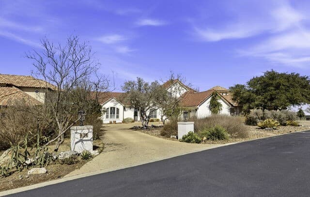 3-bedroom rental at 436 Paradise point in Boerne, TX — photo 3
