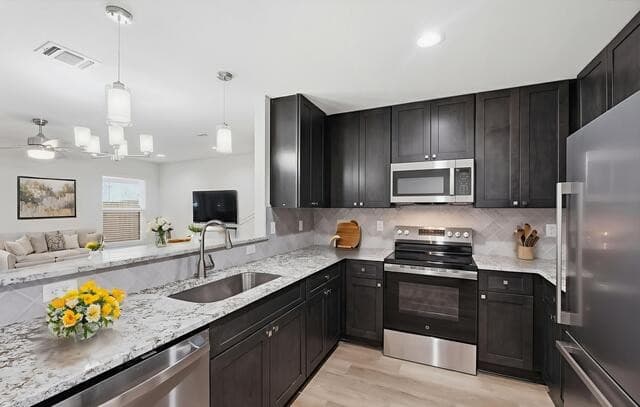 rental at 728 Abigail Alley in San Antonio, TX — photo 5