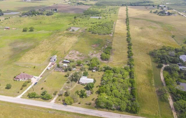 rental at 320 Graytown in St Hedwig, TX — photo 4