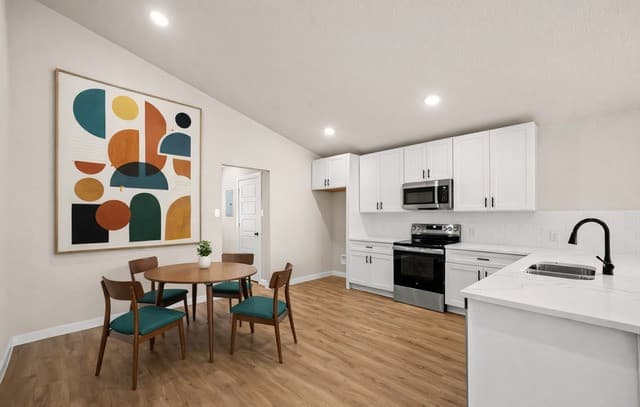 3-bedroom rental at 1422 Paso Hondo St in San Antonio, TX — photo 4