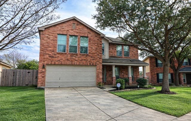 3-bedroom rental at 5110 Stormy Skies in San Antonio, TX — photo 2