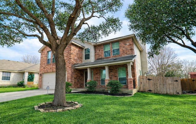 3-bedroom rental at 5110 Stormy Skies in San Antonio, TX — photo 3